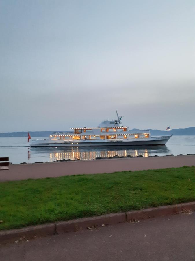Au Coucher Du Lac Publier Exteriér fotografie