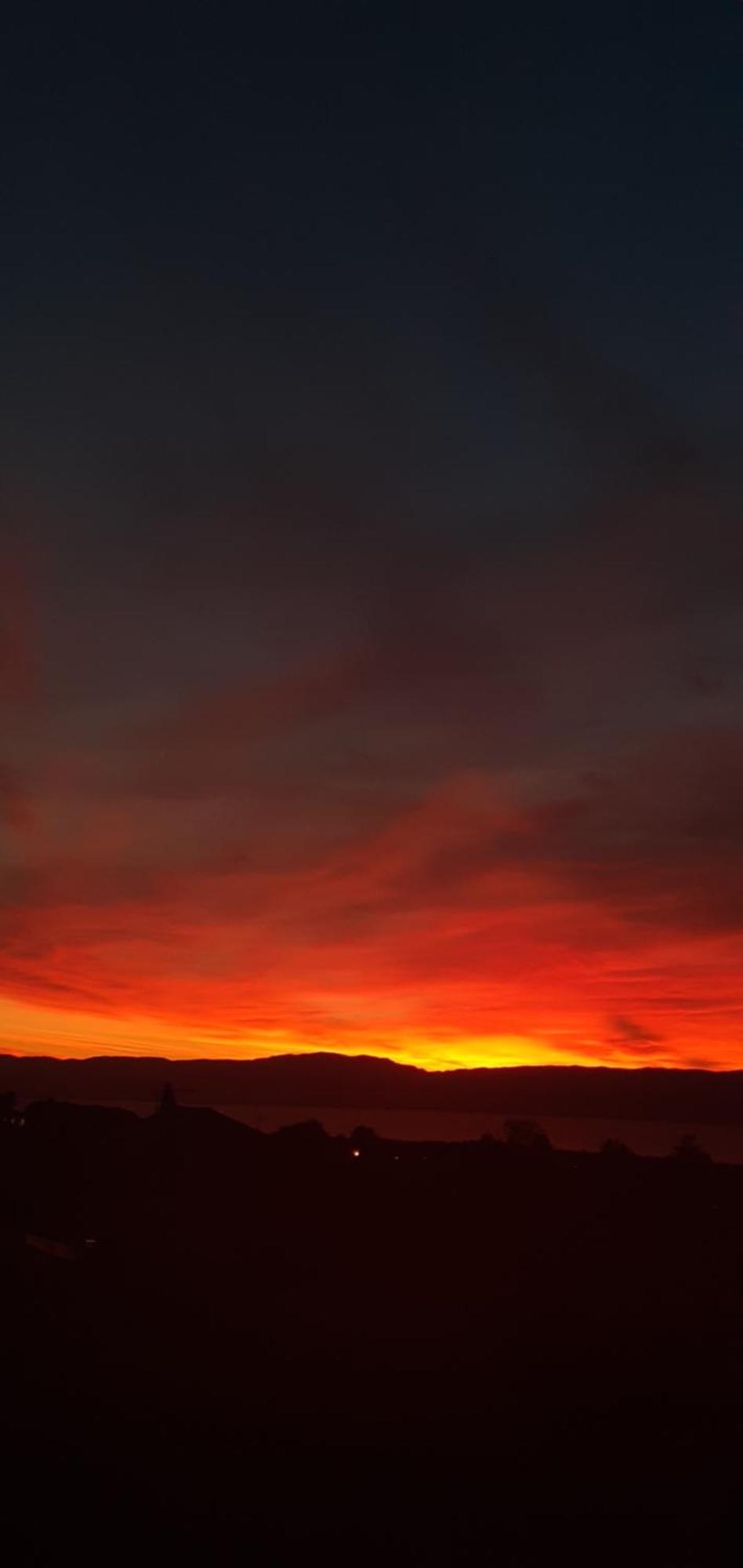 Au Coucher Du Lac Publier Exteriér fotografie
